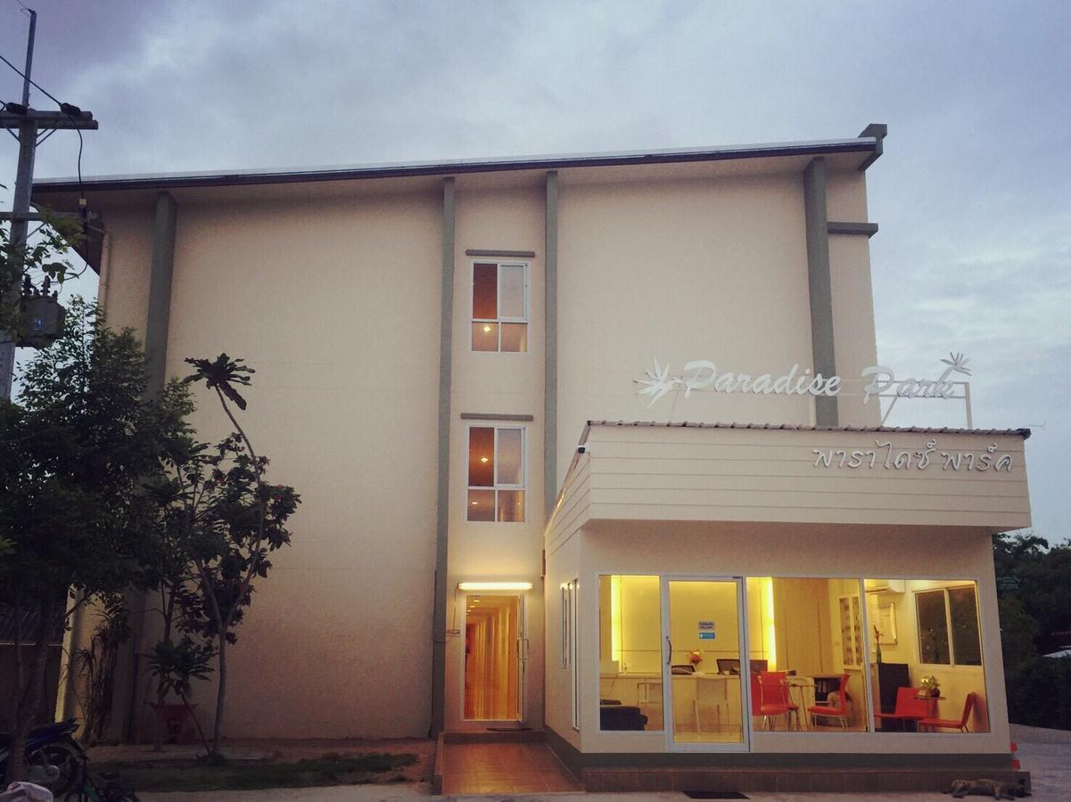 Oyo 306 Paradise Park Laemchabang 시 라차 외부 사진